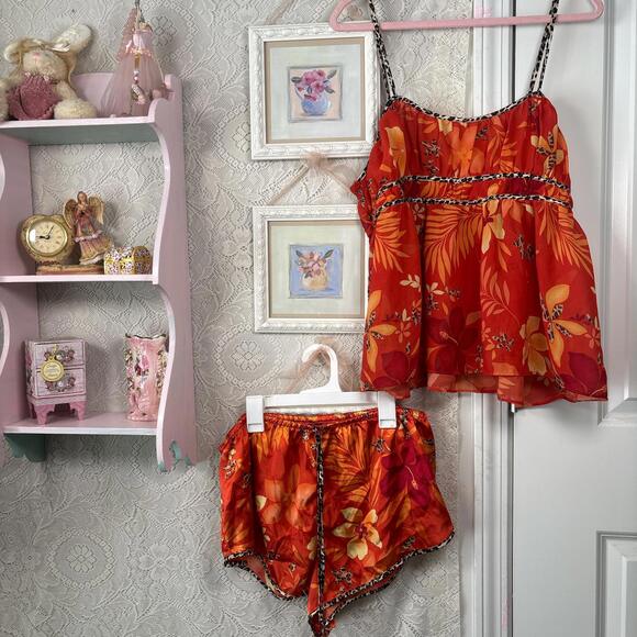 Secret Treasures Other - vintage secret treasures floral flowy set